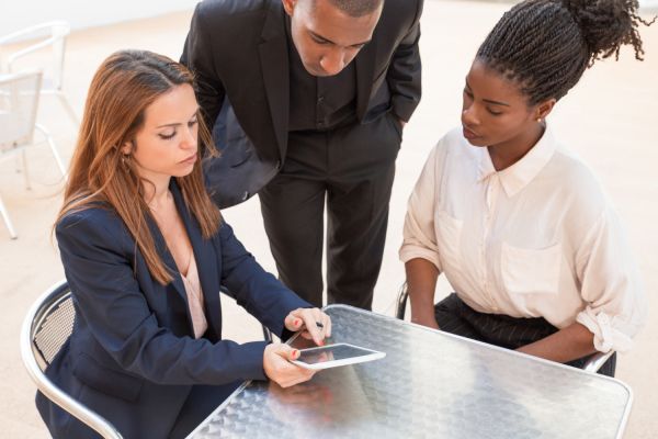 Déchiffrez et Révolutionnez Votre Position Sociale : Un Guide Pratique et Efficace